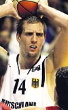 NBA y�ld�z� Dirk Nowitzki yeni imaj�n� 12 say�yla s�sledi