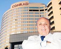 Annesinin ku�a�� i�in proje yapacak