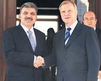 Dileri Bakan Abdullah Gl ve AB Komisyonu yesi Olli Rehn, grmeden sonra ortak basn toplants yapt.