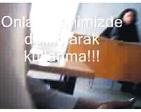 Kabata Erkek Lisesi... 3 Fen/A: (Delil diil hatra) 1 Eyll 2006ta siteye gnderilmi grntlerde dersinde kaydedildiini fark eden Glaye retmen gevek bir sesle sesleniyor: - Olum onlar aleyhimizde delil olarak kullanma. - Kullanmam hocam bunlar delil diil an, an... 