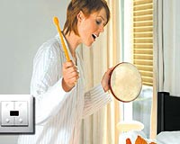 Evin i�indeki t�m ���klar art�k internetten kontrol edilecek