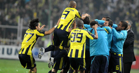 Lig derbilerine Fenerbahe damgas